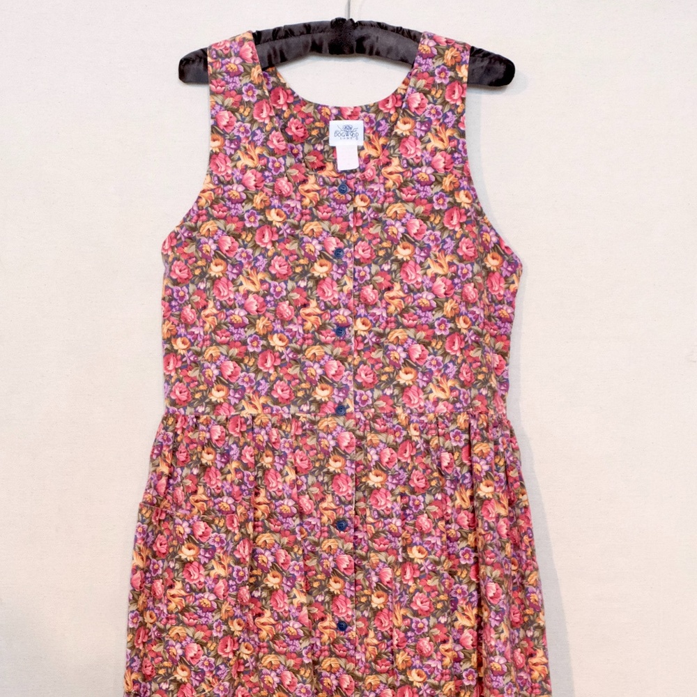 Floral sleeveless button up dress